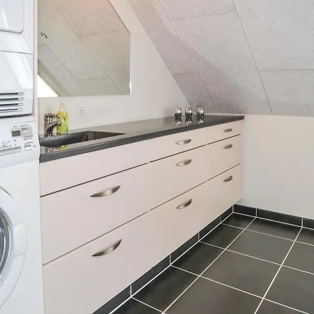 Two-bedroom In Apartamento