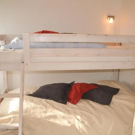 Two-bedroom In Apartamento
